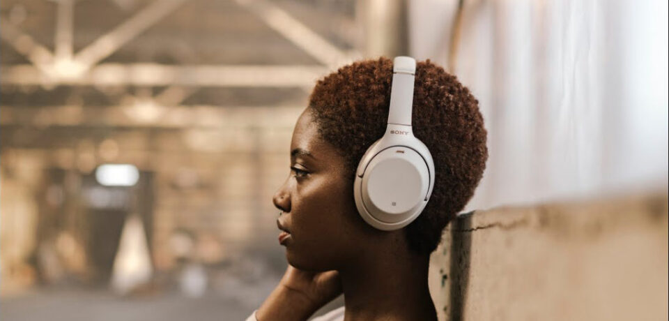 sony-headphones-1024x683 sony-headphones-1024x683